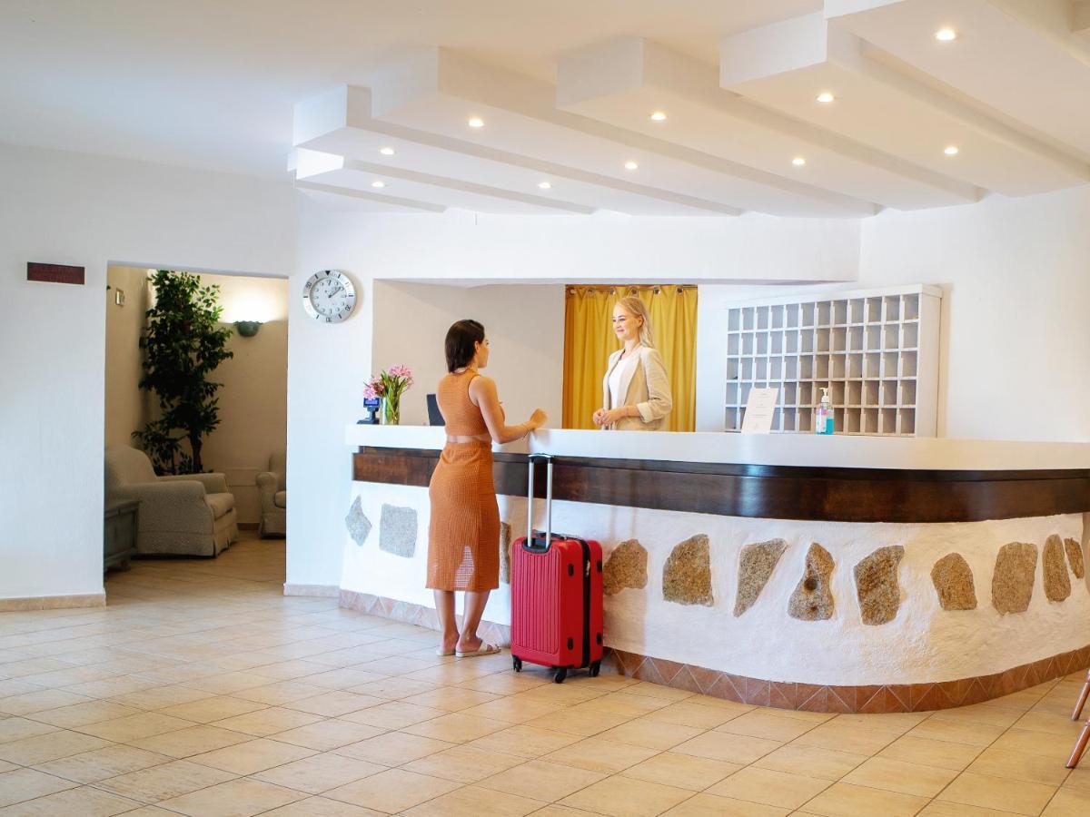 Hotel Pedra Santa Baja Sardinia Eksteriør billede