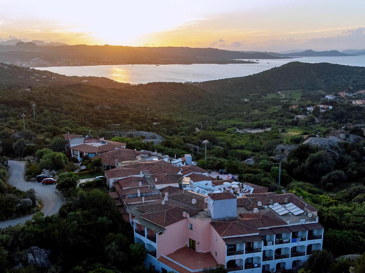 Hotel Pedra Santa Baja Sardinia Eksteriør billede